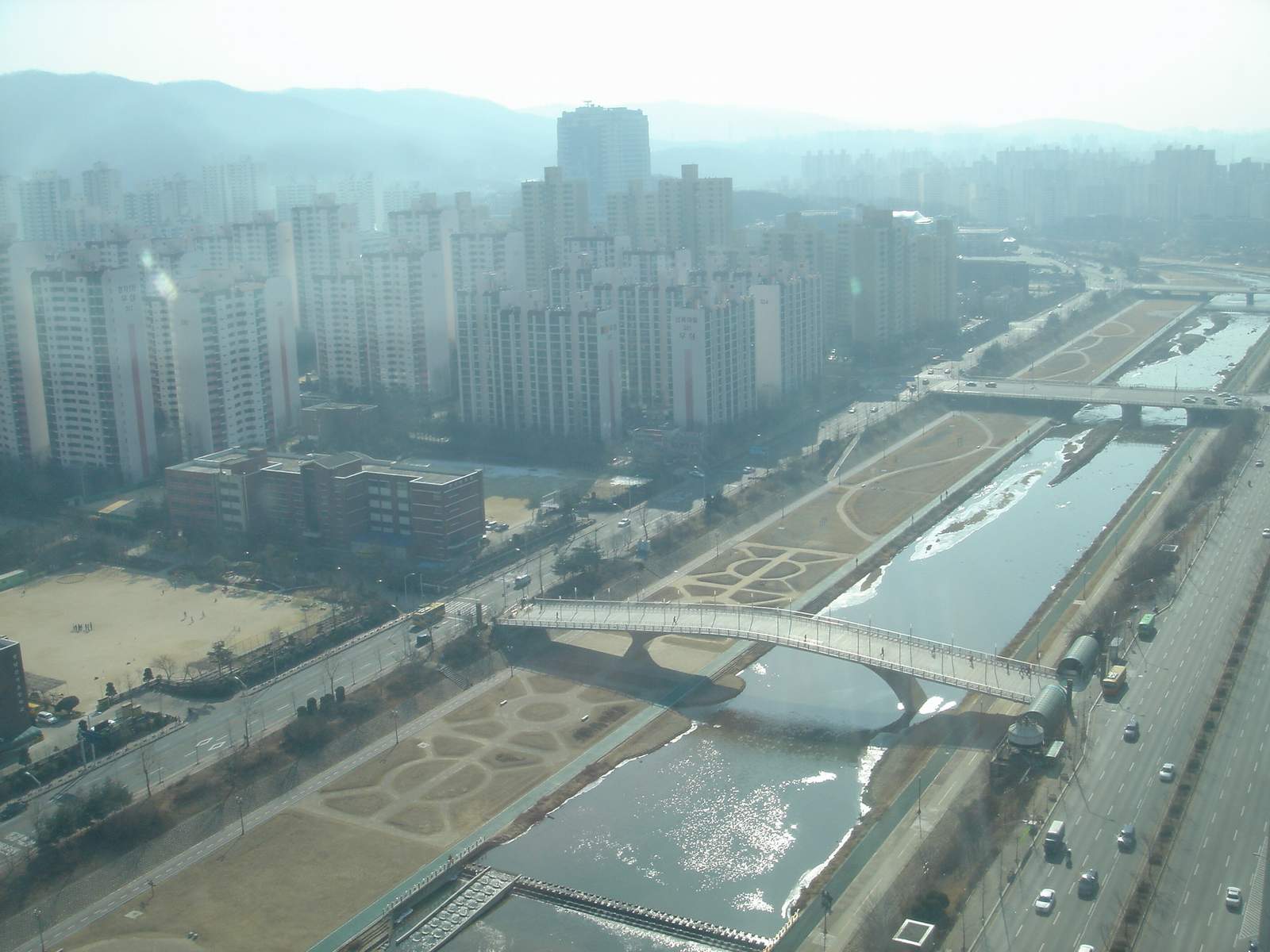 �ܺ����� - ��